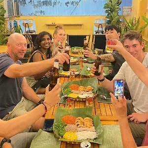 Saigon Authentic - Daily Walking Morning Tour, Fresh Daily Breakfast, Gym & Rooftop Billiard ホステル